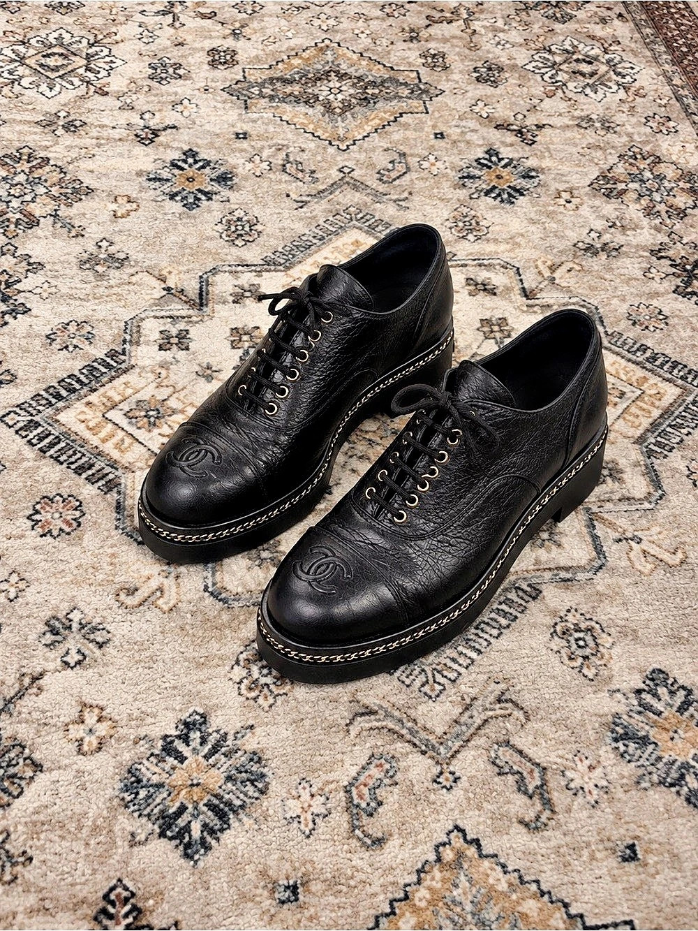 Chanel Interlocking CC Chain Trim Oxfords Black Leather Heels